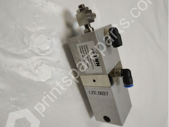 Pneumatic cylinder