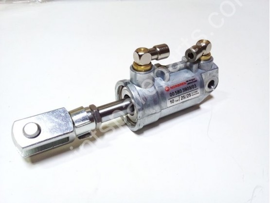 Pneumatic cylinder