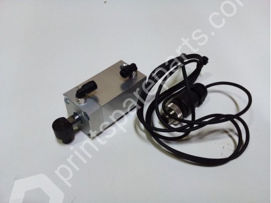 Pneumatic cylinder